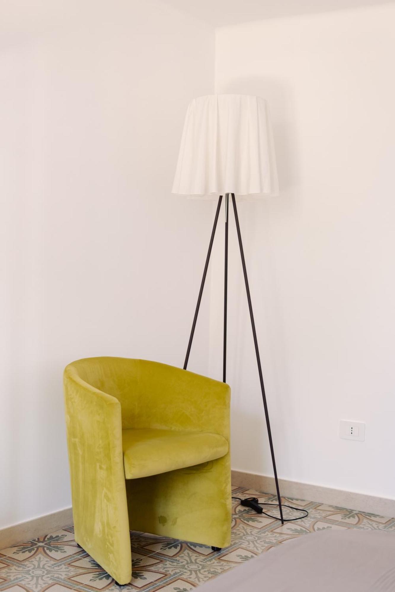 Casa Antonia - Terrace & Suites Bari Bagian luar foto