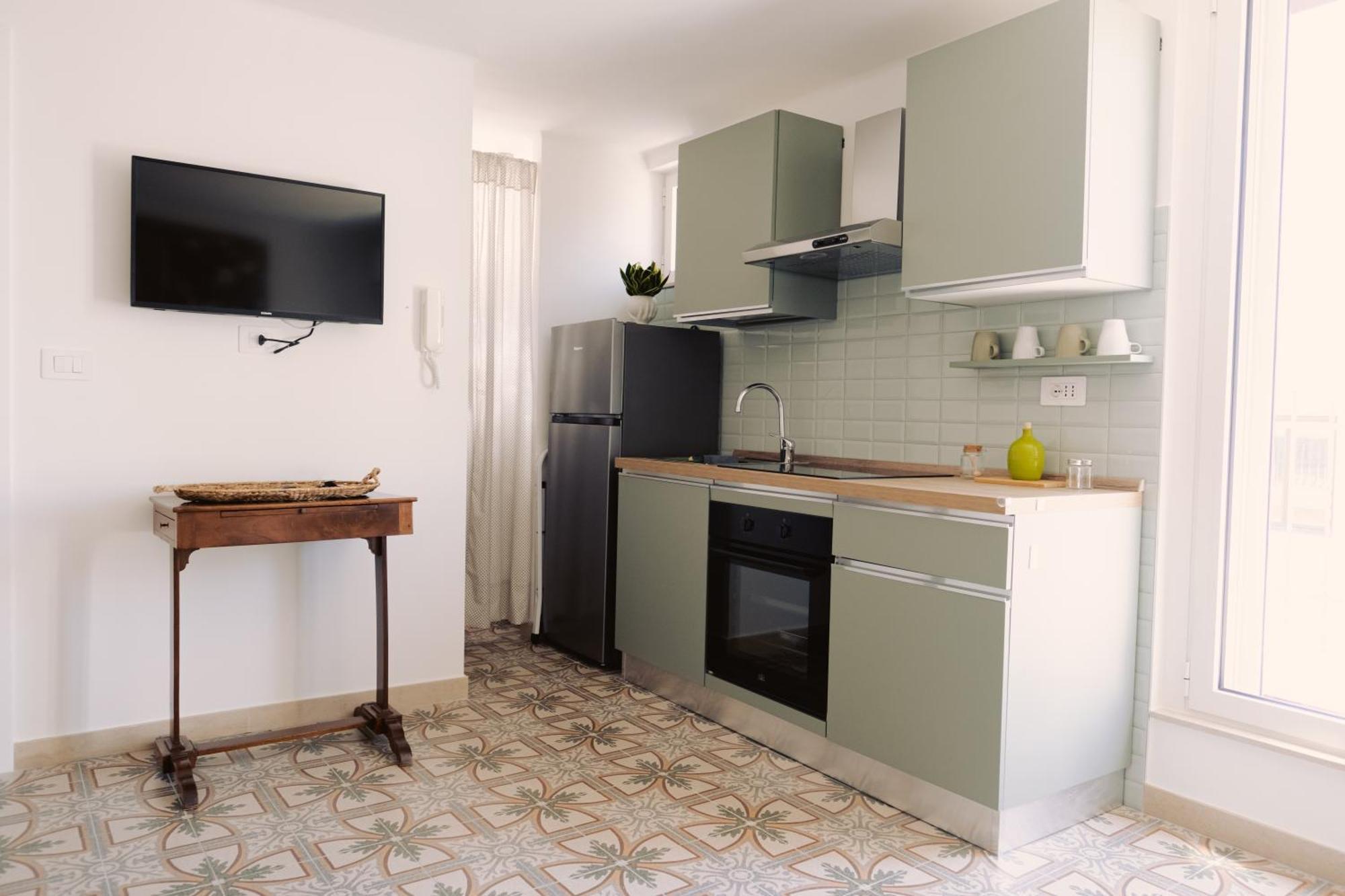 Casa Antonia - Terrace & Suites Bari Bagian luar foto