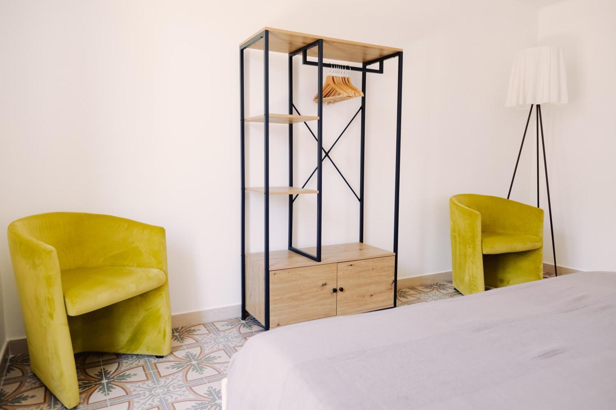 Casa Antonia - Terrace & Suites Bari Bagian luar foto