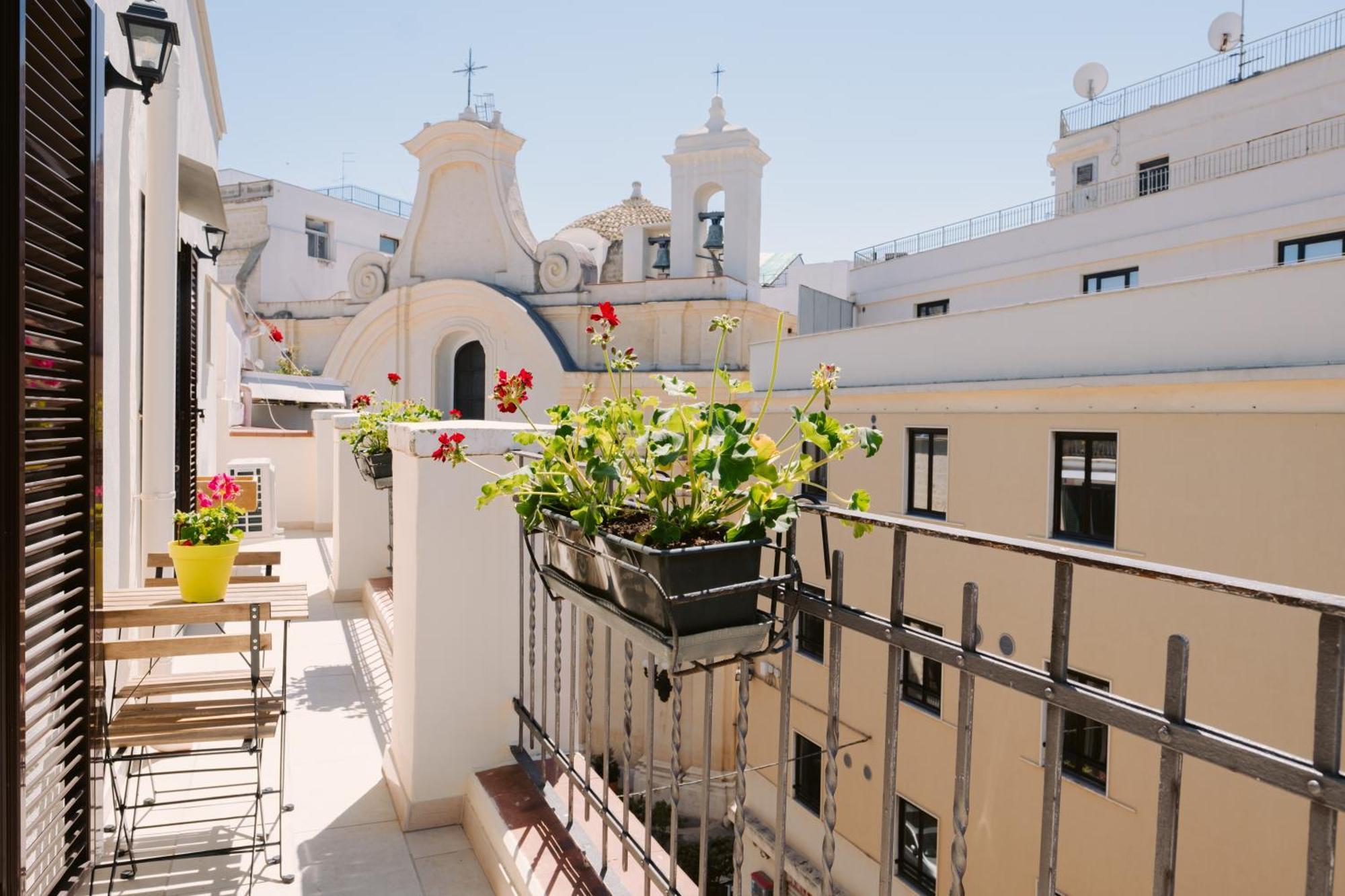 Casa Antonia - Terrace & Suites Bari Bagian luar foto